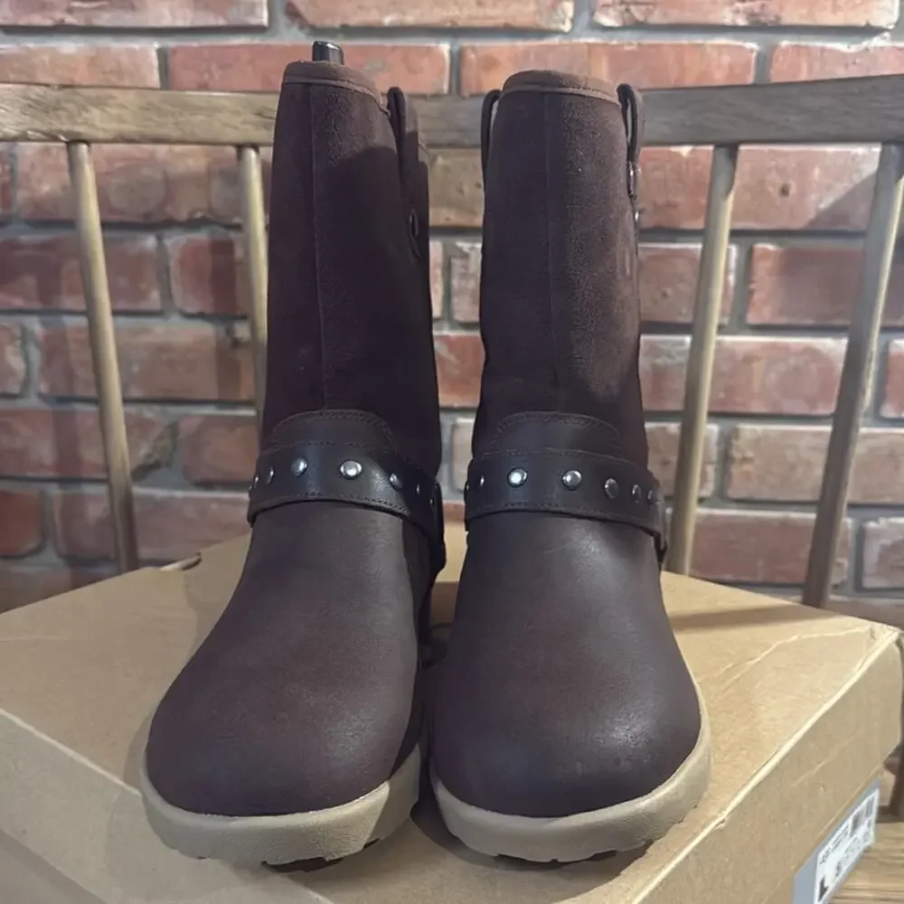 NEW UGG Moto Short Boots Womens 5 Chocolate Brown Sheepskin Leather NIB